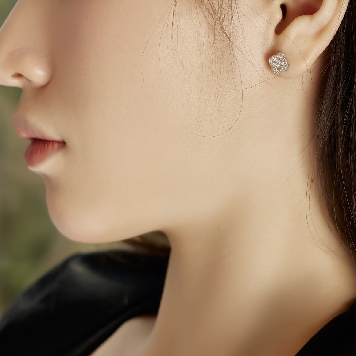 Pomuse Four-Leaf Clover Flower Shaped Earrings