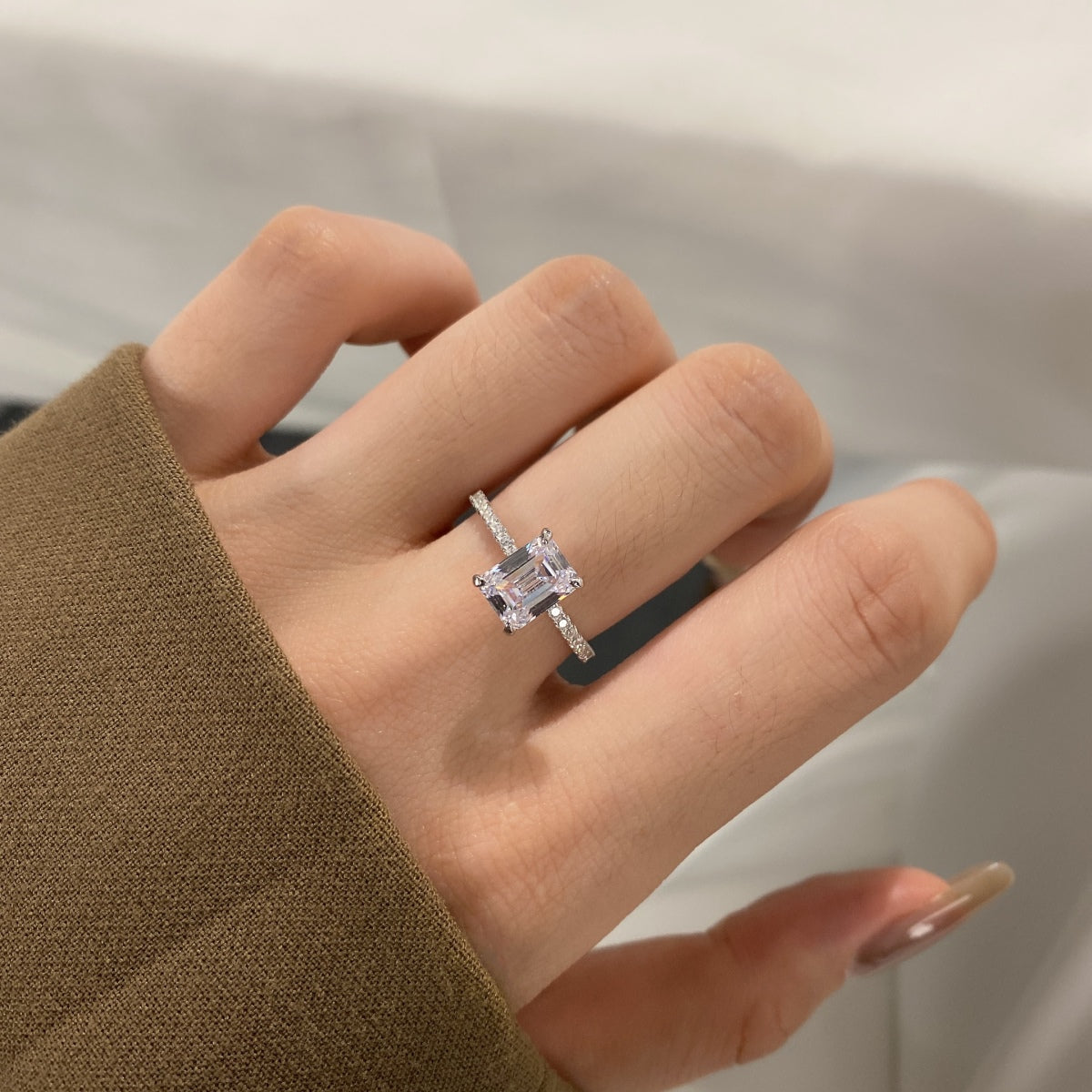 Pomuse 2.0 Carat Scintillating Ornate Radiant Cut Party Ring