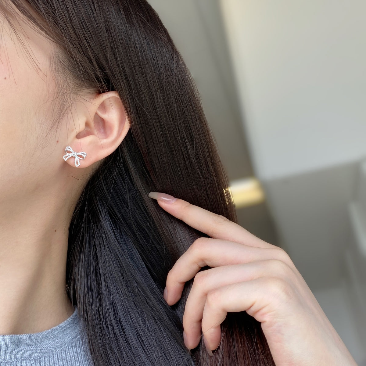 Pomuse Dainty Bow Shape Earrings