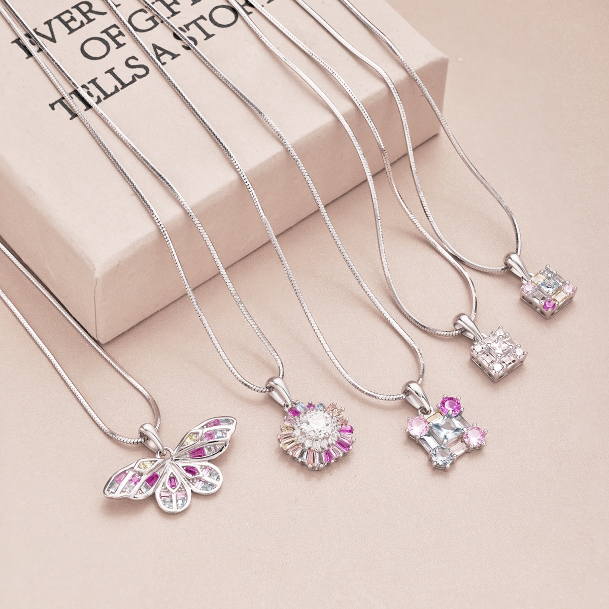 Pomuse Charming Flower Colorful Necklace