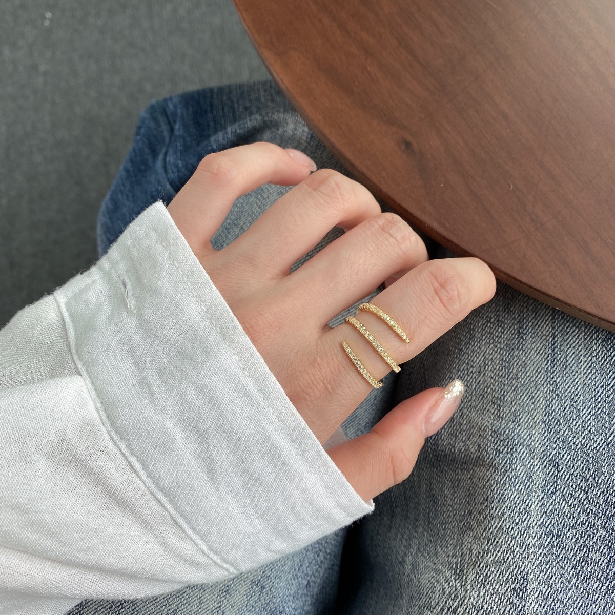 Pomuse Unique Vibrant Entangle Daily Ring