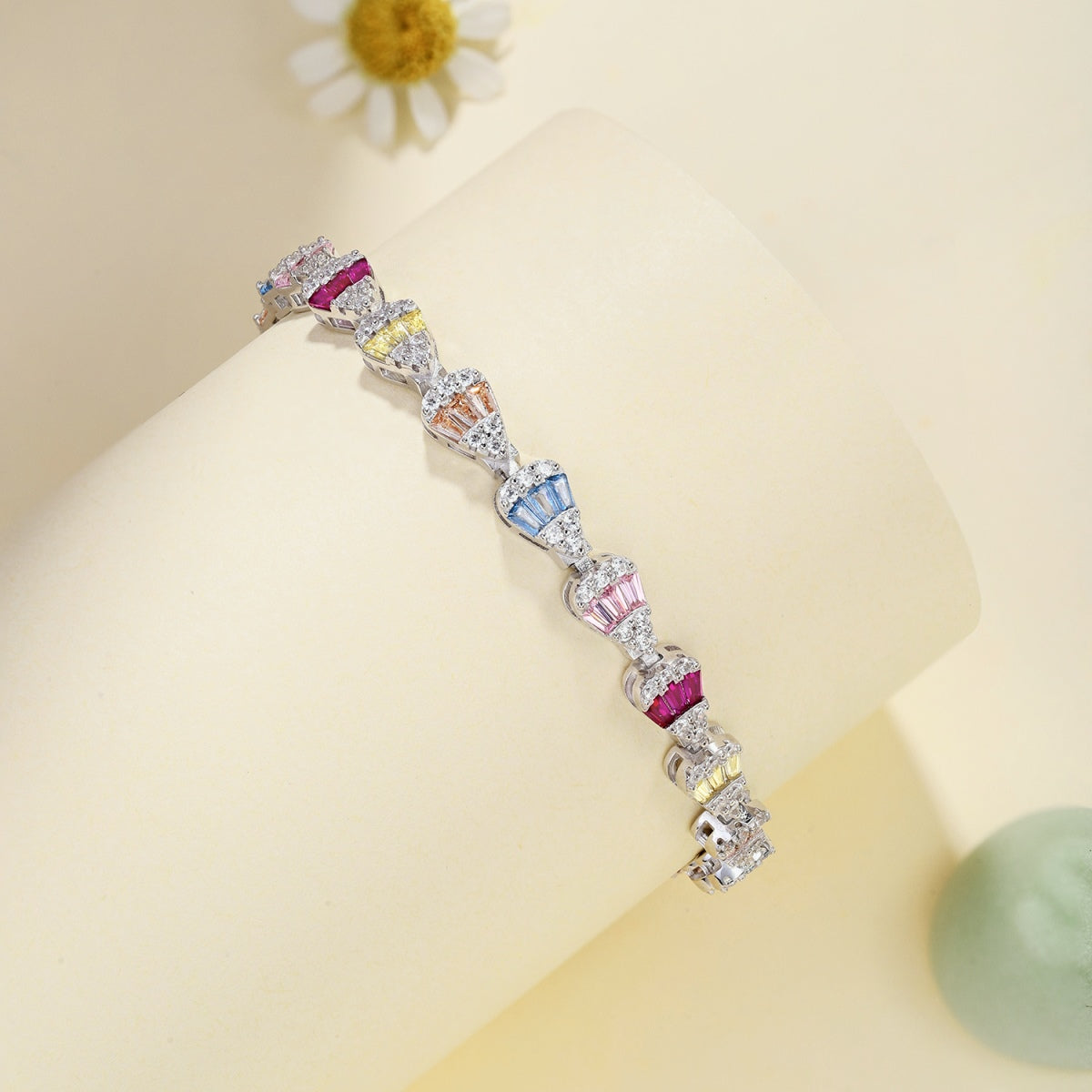 Pomuse Radiant Water Drop Shape Daily Bracelet