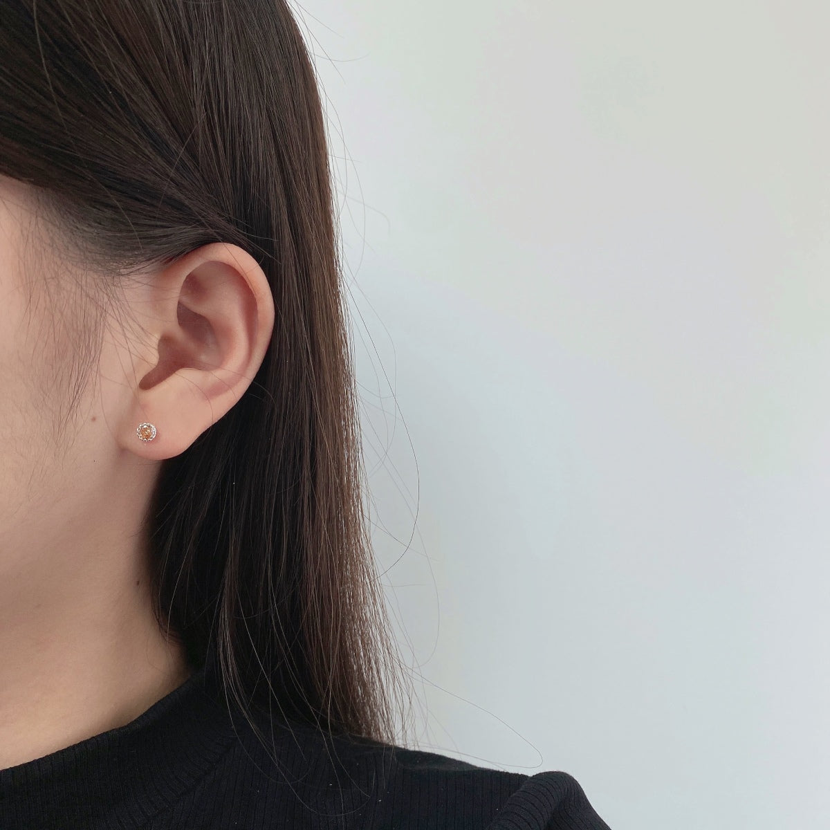 Pomuse Sparkling Colorful Round Shape Earrings