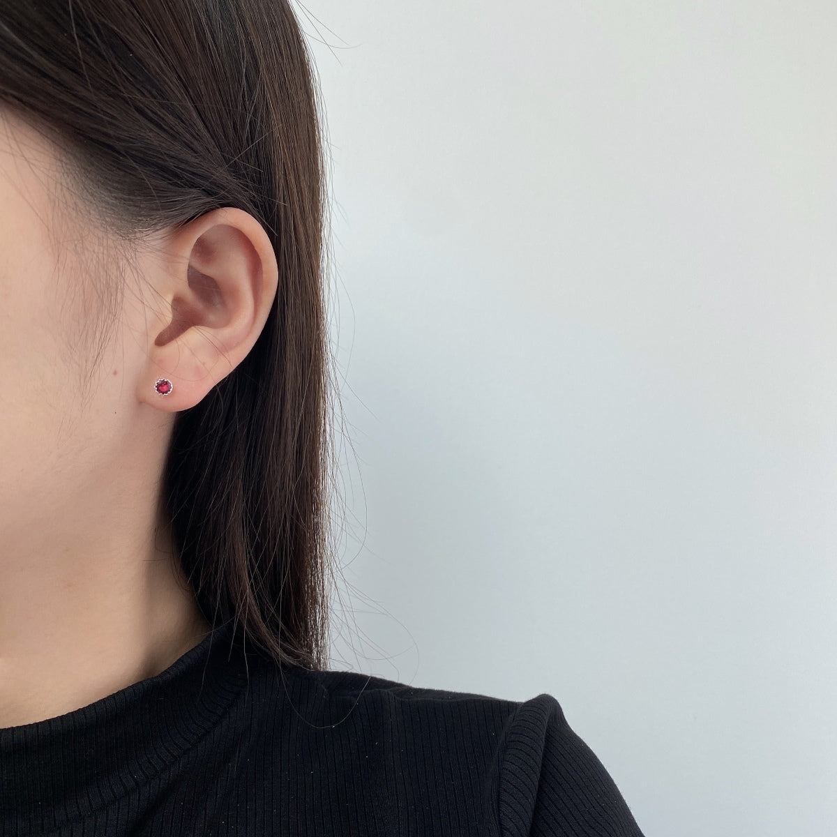 Pomuse Sparkling Colorful Round Shape Earrings
