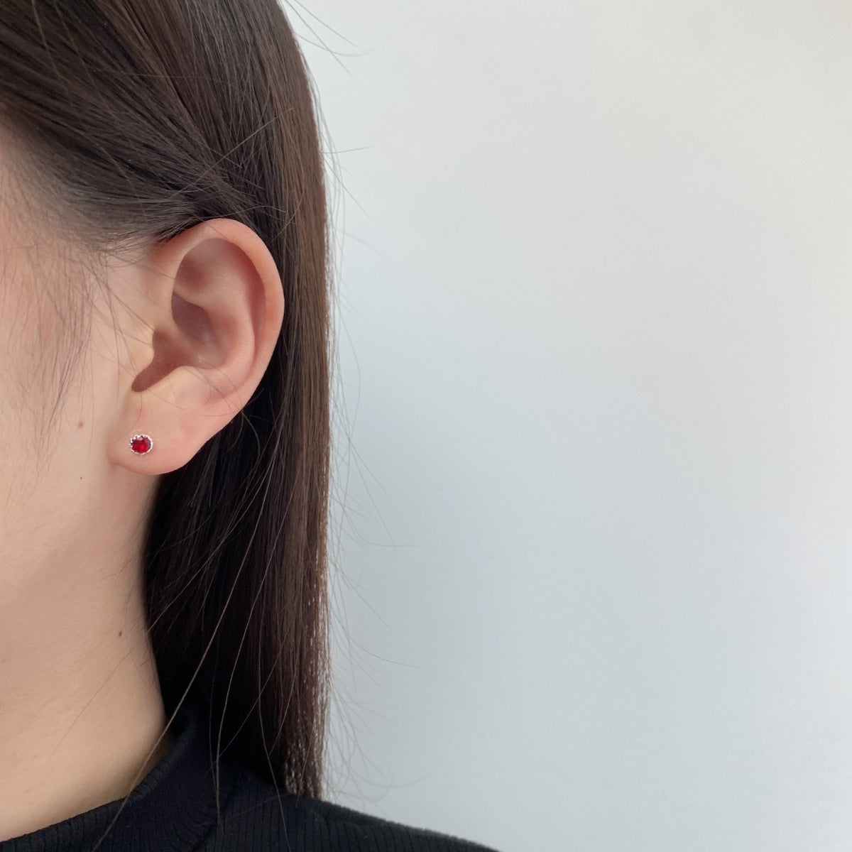 Pomuse Sparkling Colorful Round Shape Earrings