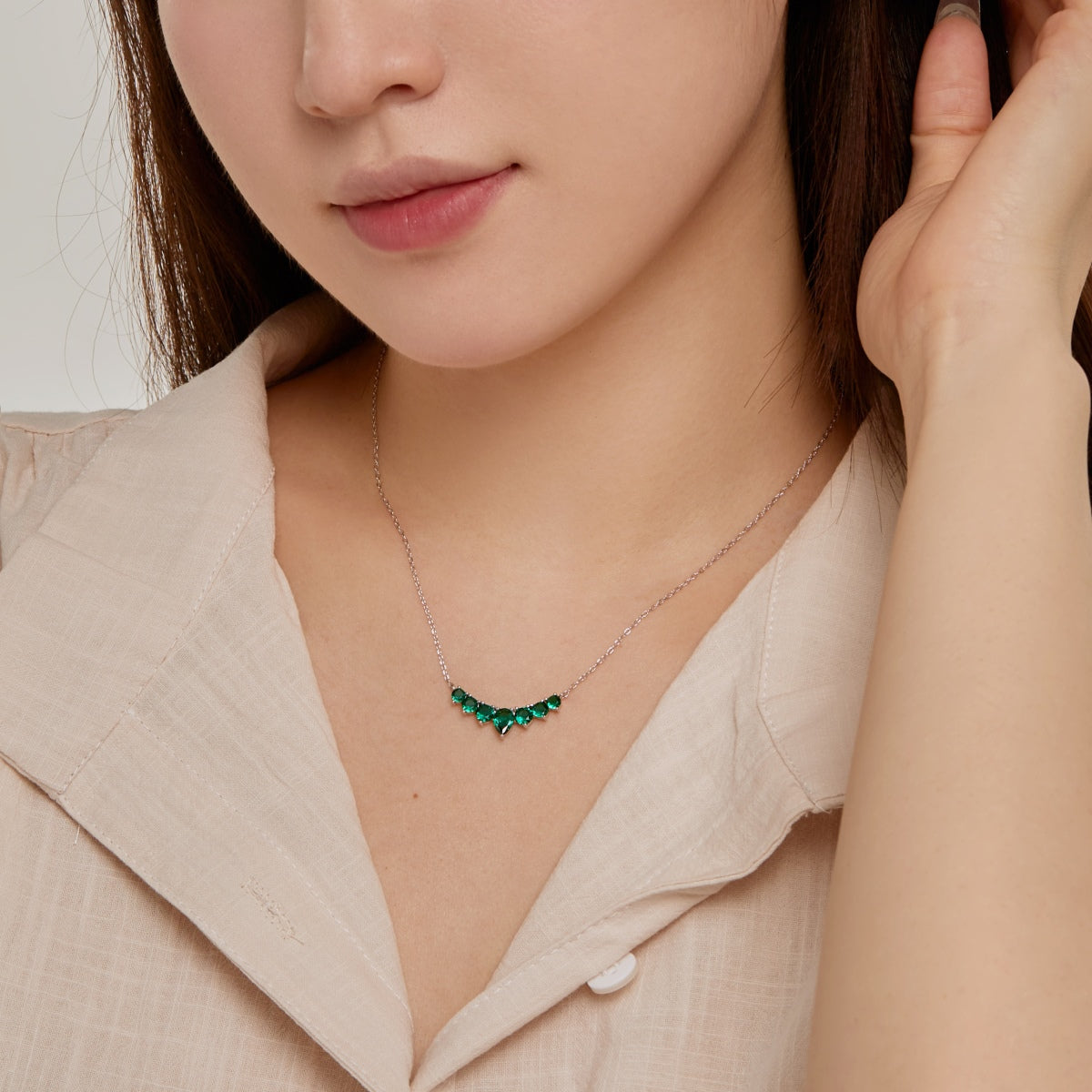 Pomuse Dainty Colorful Heart Necklace