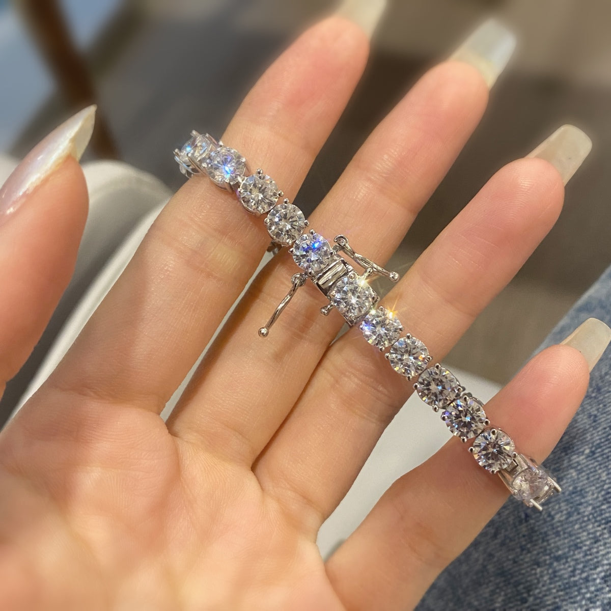 Pomuse 0.75 Carat Dazzling Round Cut Wedding Bracelet