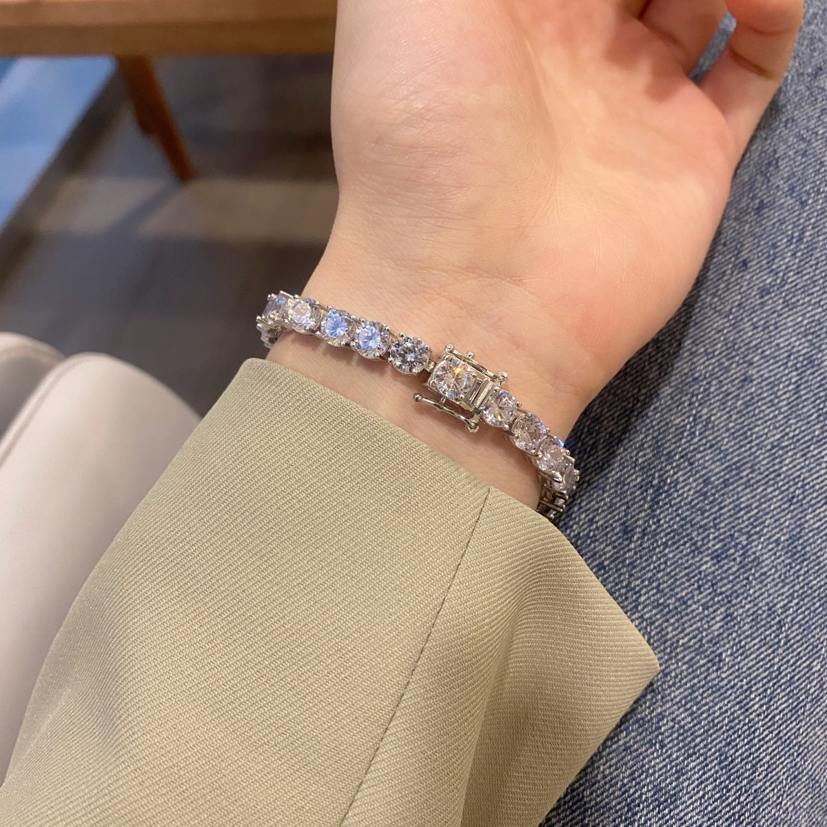 Pomuse 0.75 Carat Dazzling Round Cut Wedding Bracelet