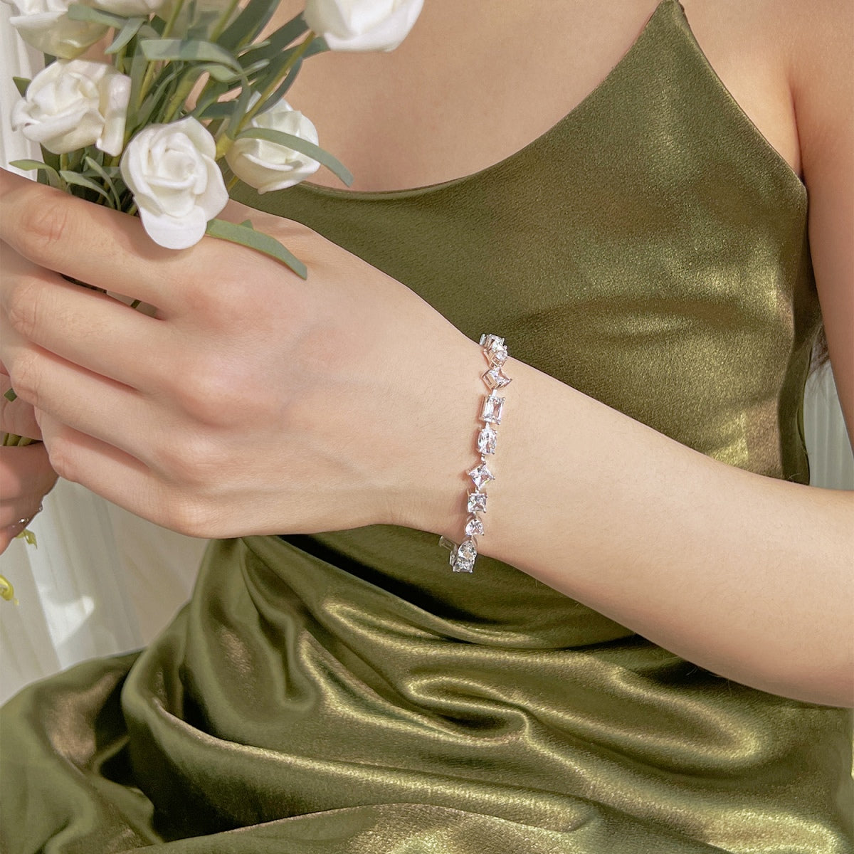 Pomuse Unique Exquisite Multi Cut Daily Bracelet