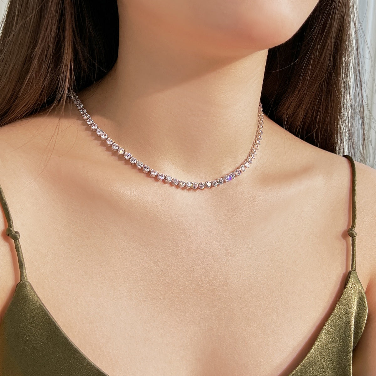Pomuse Ornate Heart Cut Tennis Necklace