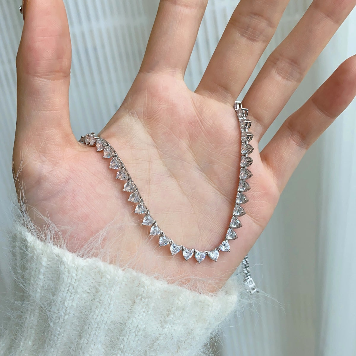 Pomuse Ornate Heart Cut Tennis Necklace