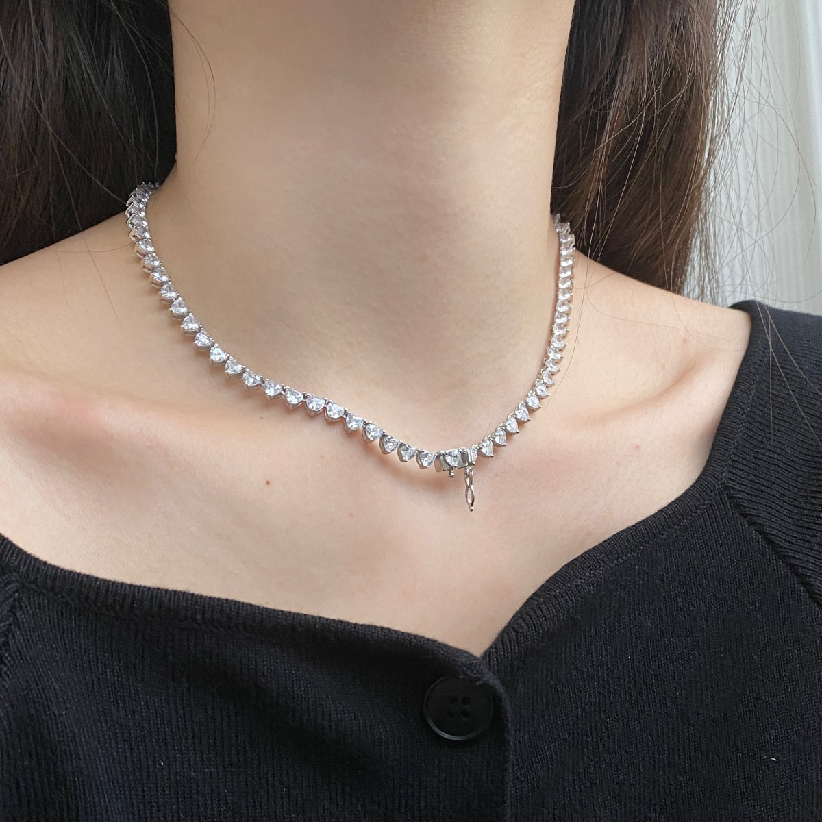 Pomuse Ornate Heart Cut Tennis Necklace