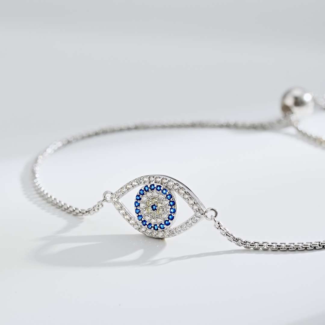 Pomuse Dazzling Eye Shape Necklace