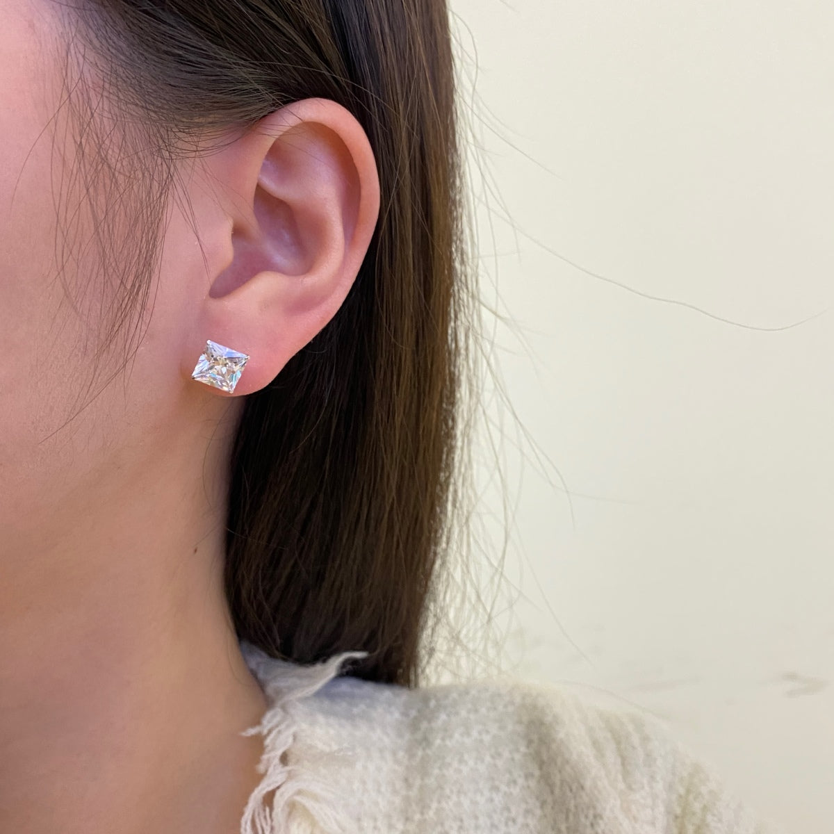 Pomuse Ornate Square Shape Earrings