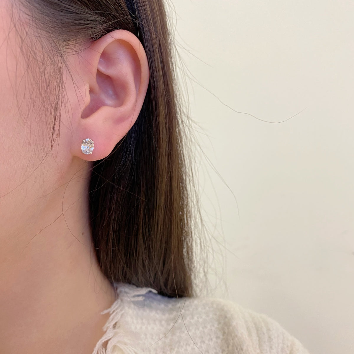 Pomuse Oval Classic Dignified Elegant Earrings