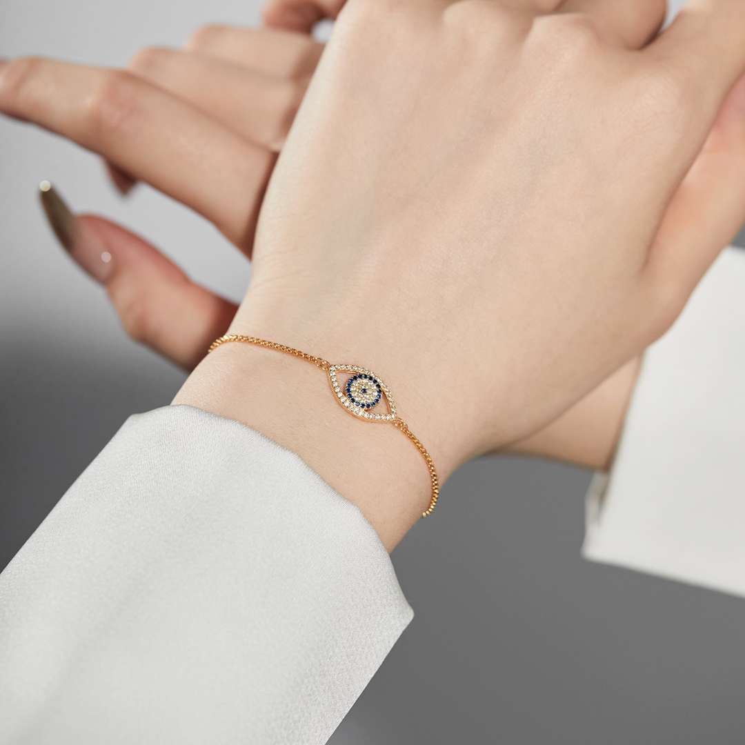 Pomuse Dazzling Eye Shape Necklace