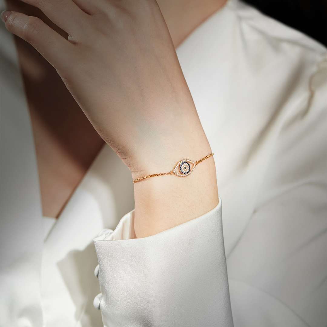 Pomuse Dazzling Eye Shape Necklace