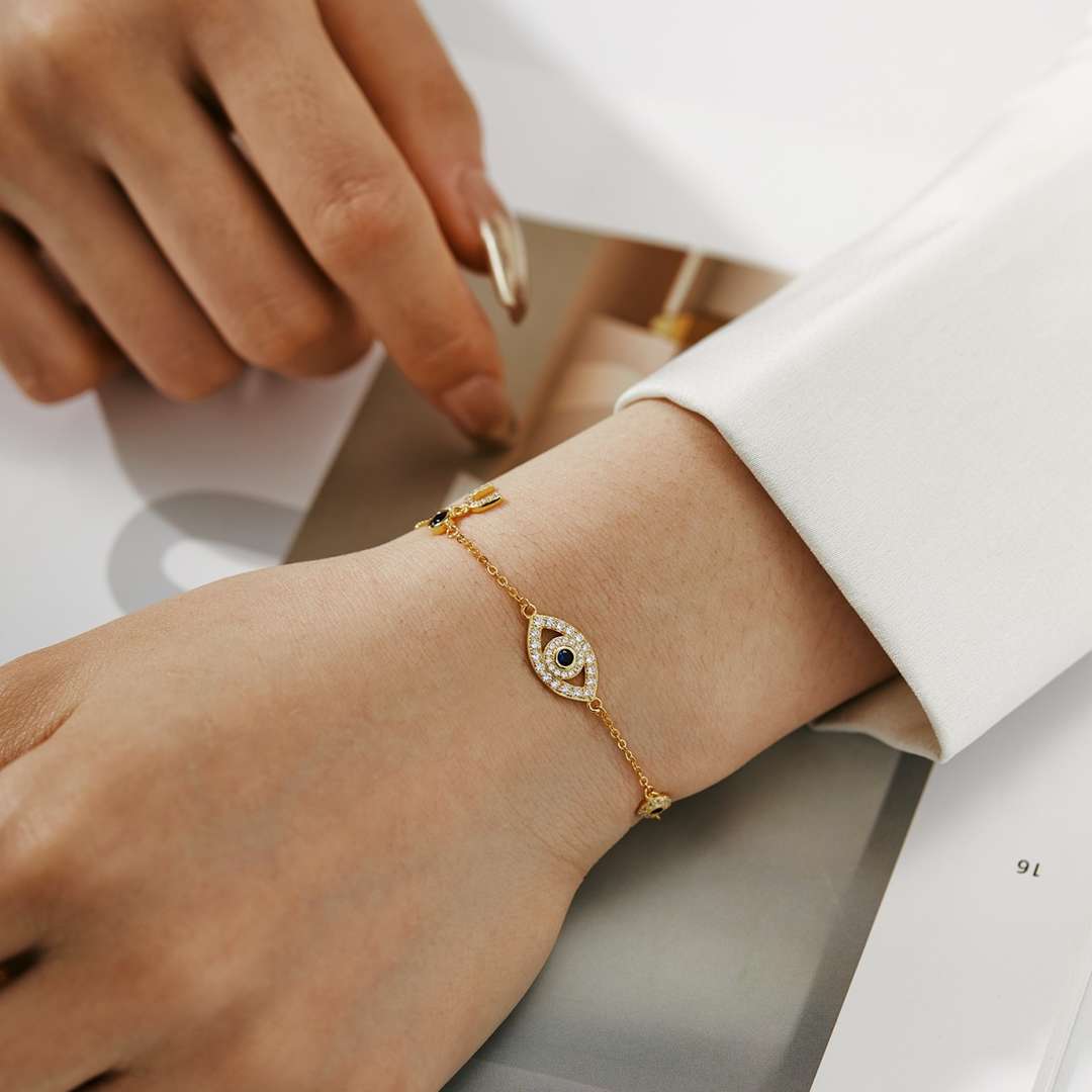 Pomuse Dainty Eye Shape Necklace