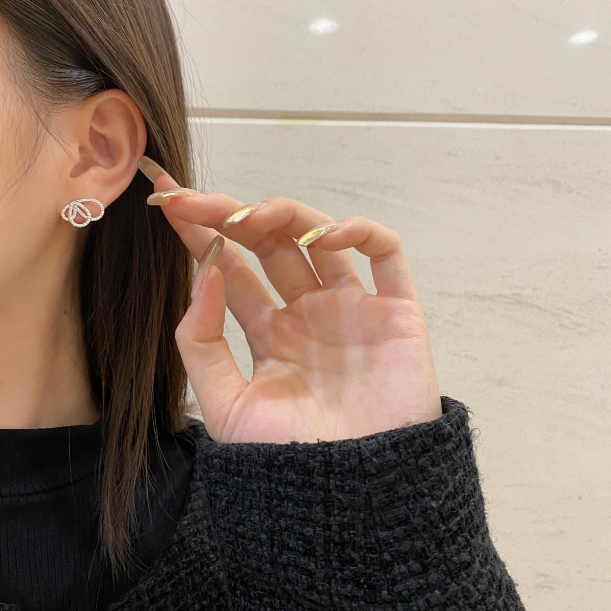 Pomuse – Exquisite Ohrringe in Schmetterlingsform