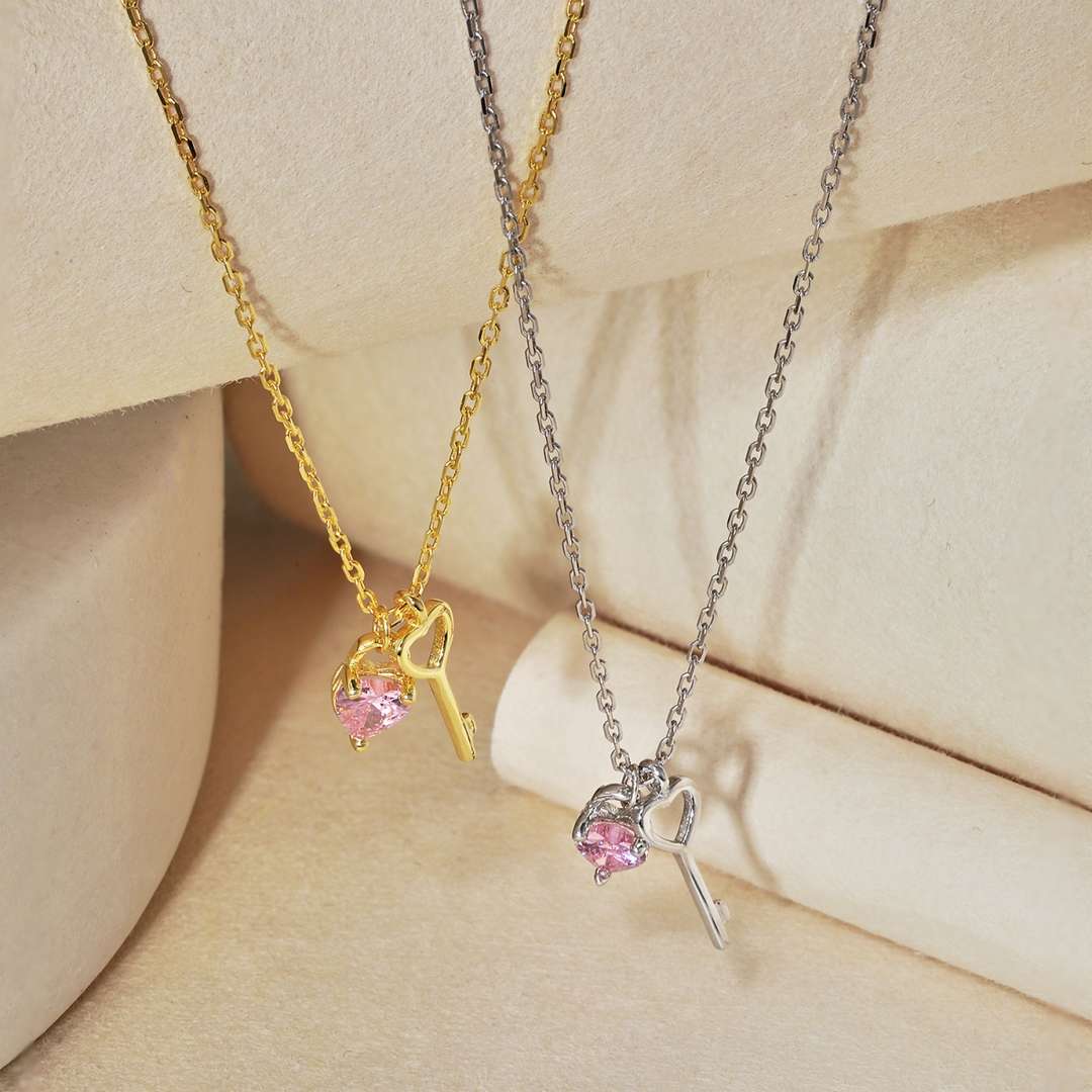 Pomuse Unique Heart Shape Key Pendent Necklace