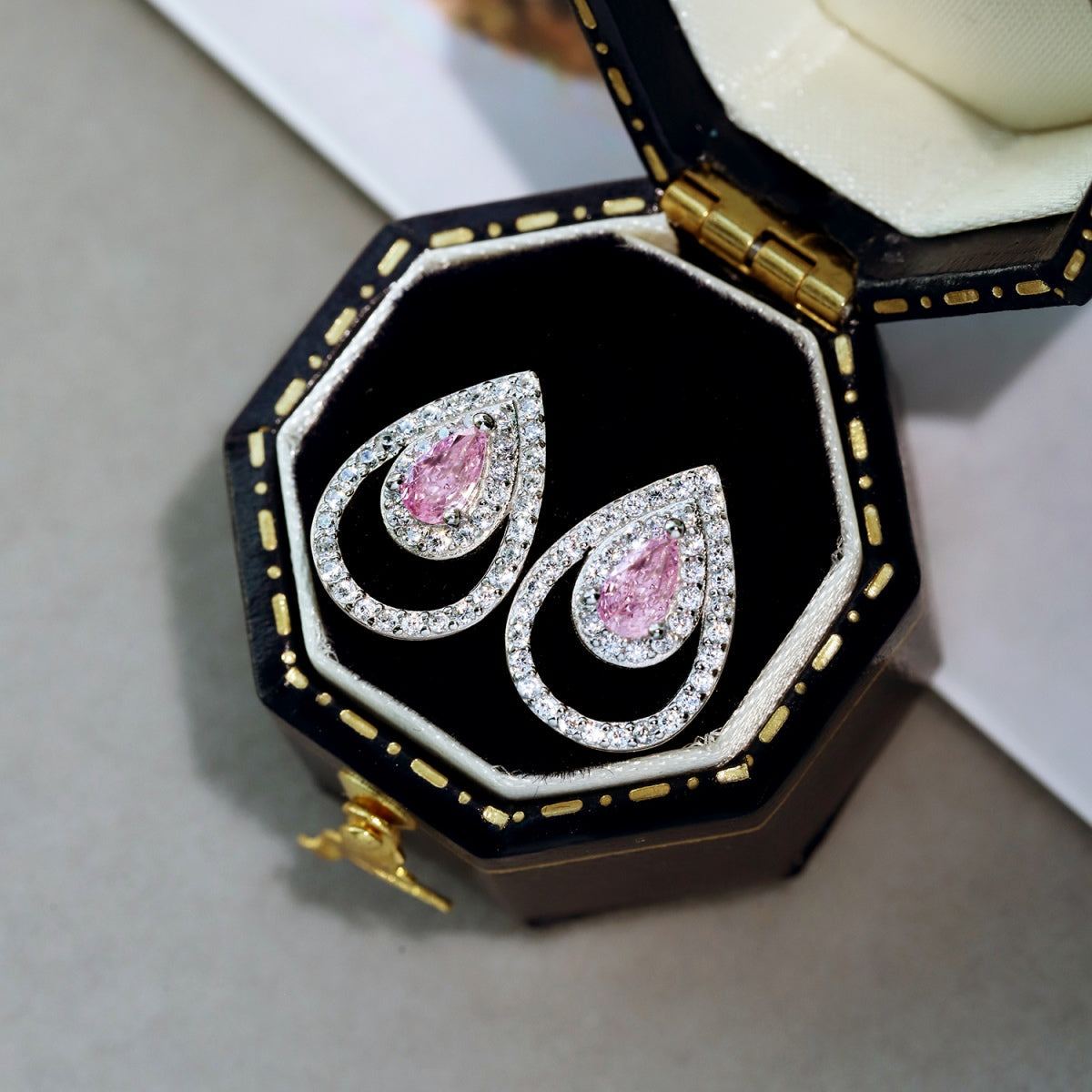 Pomuse Sparkling Delicate Water Drop Shape Daily Earrings