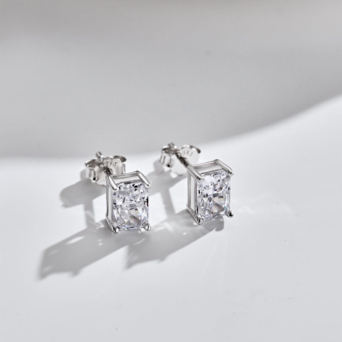 Pomuse Radiant Luxurious Princess Cut Daily Earrings