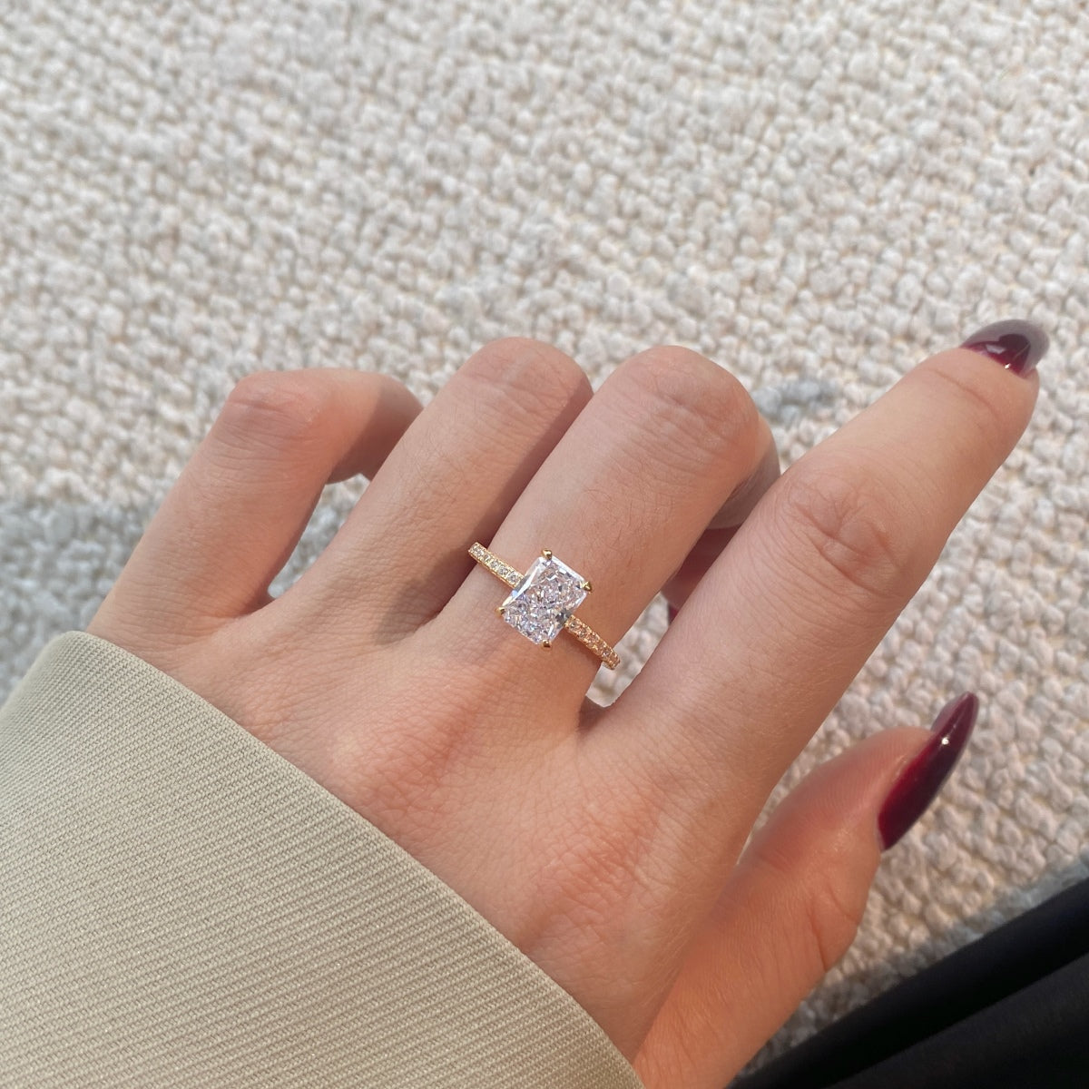 Pomuse 2.0 Carat Dazzling Sparkling Radiant Cut Party Ring