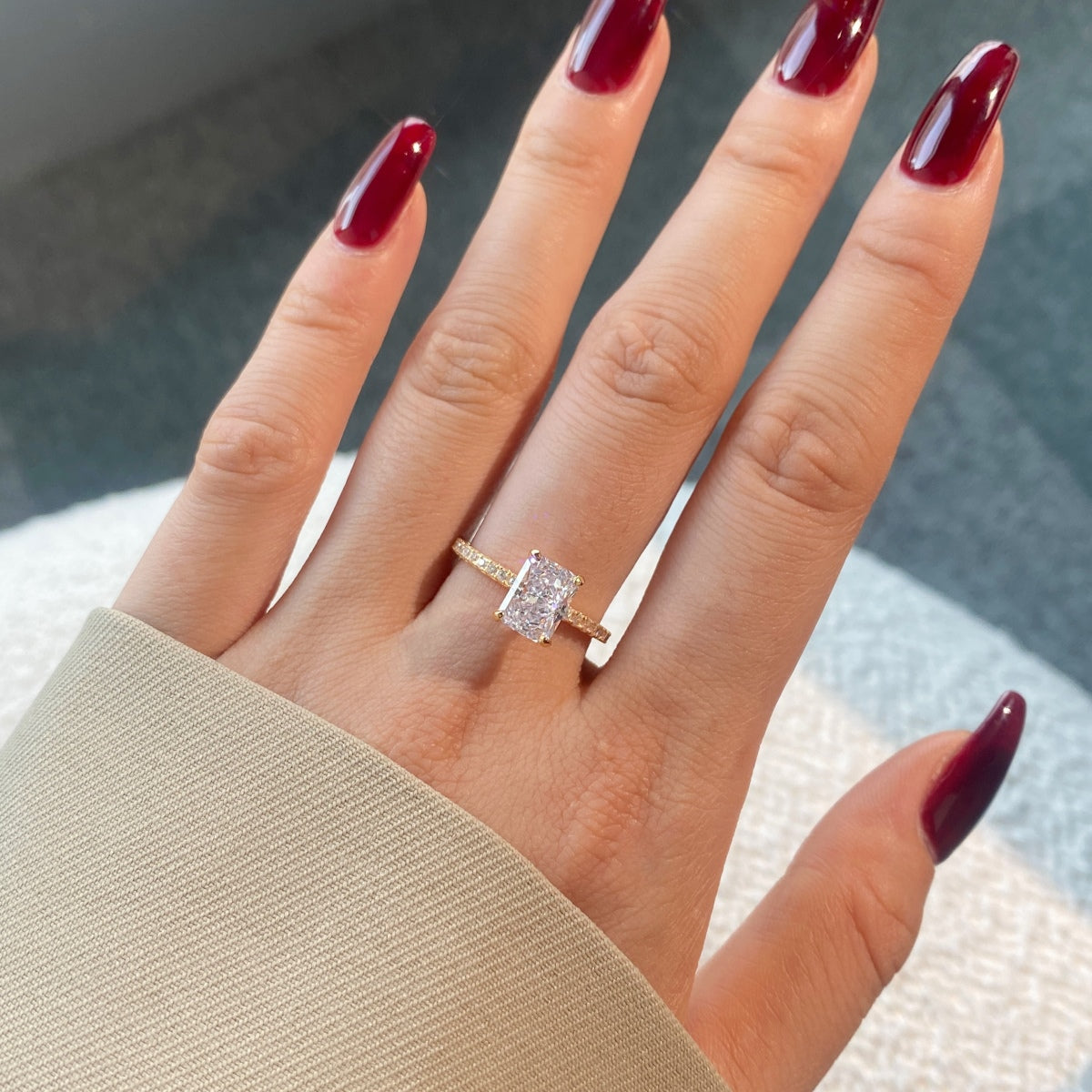 Pomuse 2.0 Carat Dazzling Sparkling Radiant Cut Party Ring