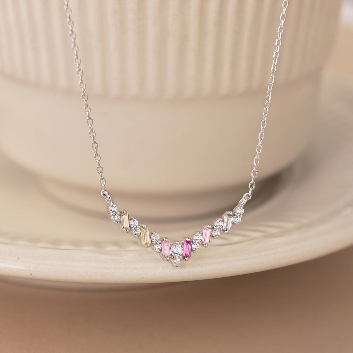 Pomuse Dazzling Rainbow Necklace