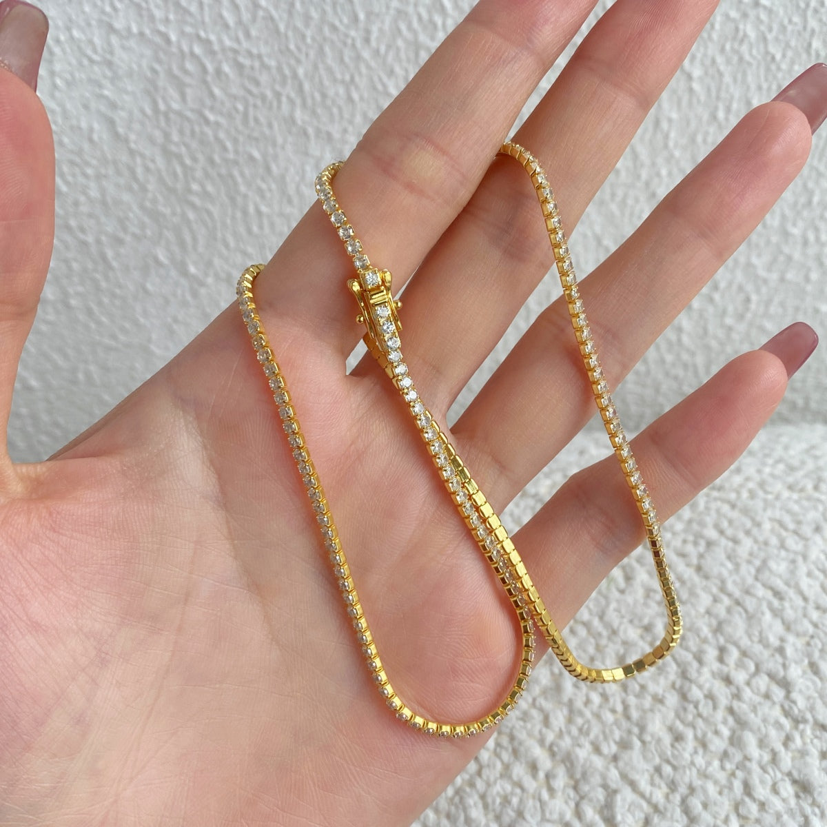 Pomuse – Zarte Tenniskette in runder Form