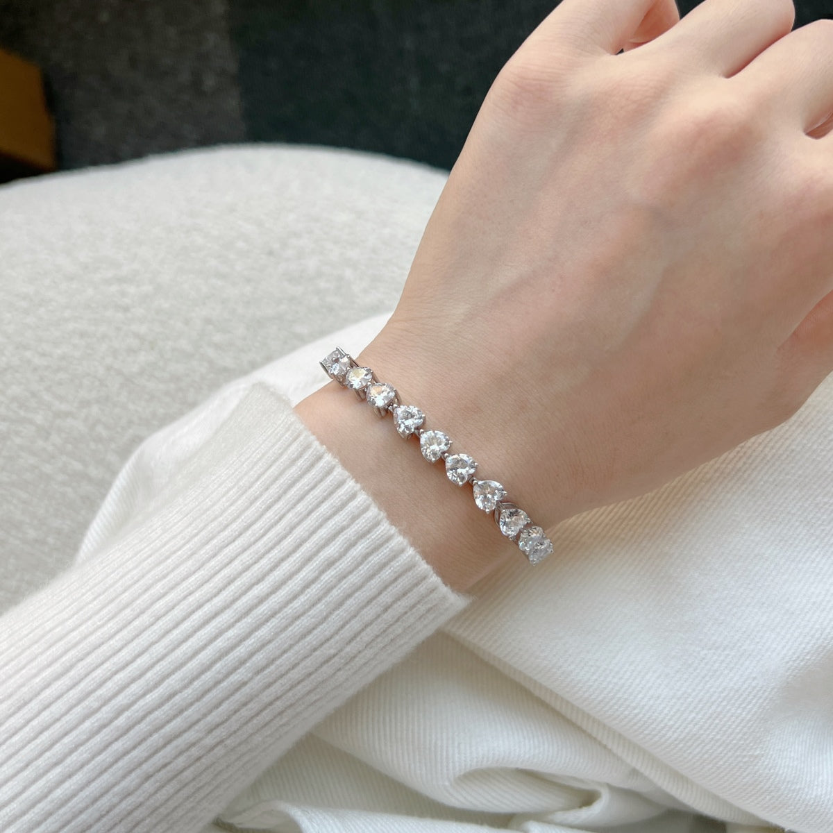 Pomuse 0.75 Carat Elegant Romantic Heart Shape Lover Bracelet