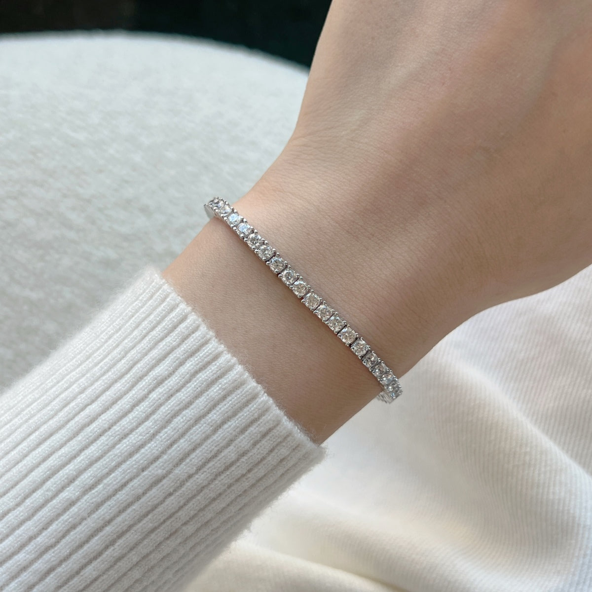 Pomuse Dainty Charming Round Cut Tennis Bracelet