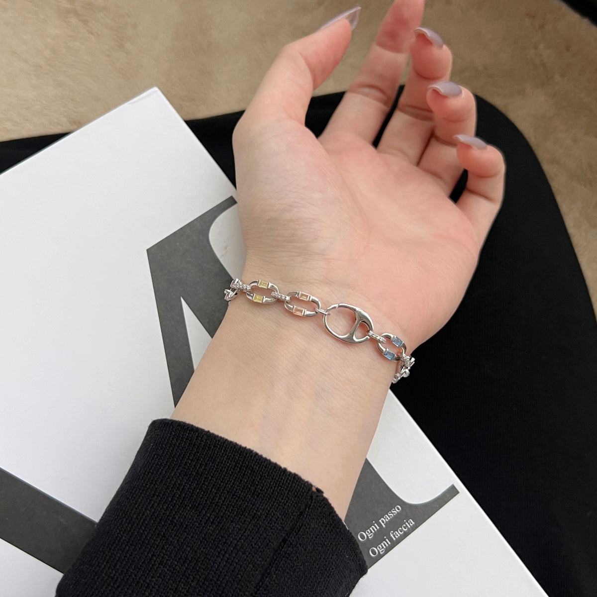 Pomuse Dazzling Colorful Daily Bracelet
