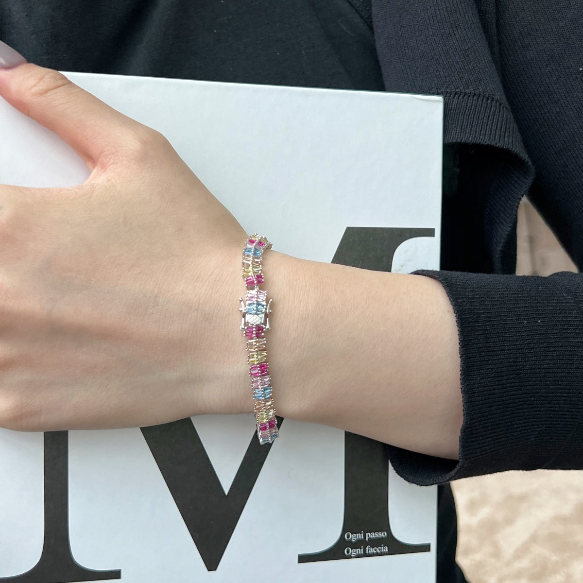 Pomuse Sparkling Exquisite Multi Cut Party Bracelet
