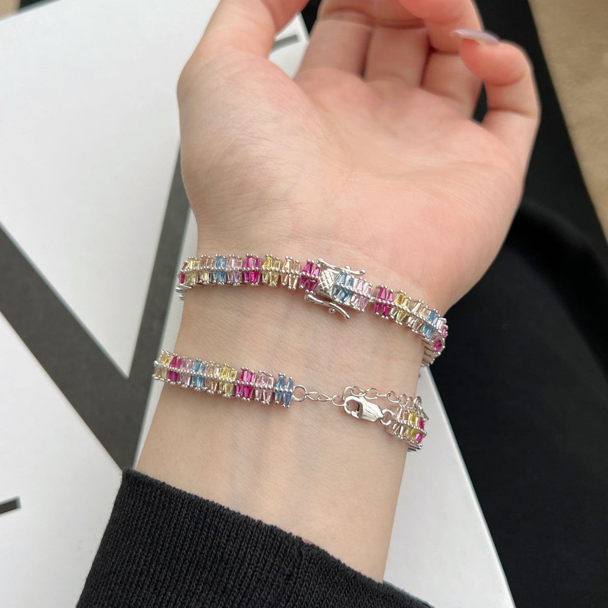 Pomuse Sparkling Exquisite Multi Cut Party Bracelet