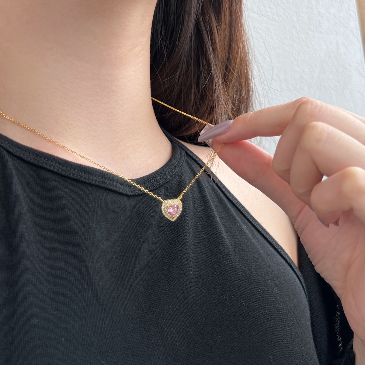 Pomuse – Exquisite Halskette in Herzform