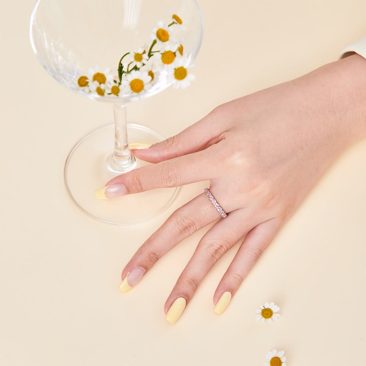 Pomuse Dainty Ebullient Round Cut Daily Ring