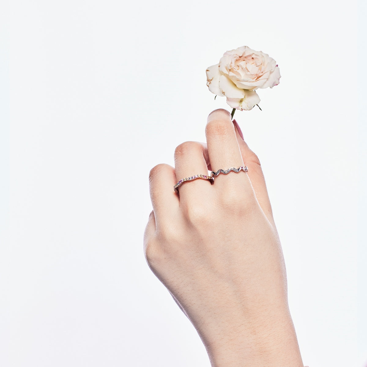 Pomuse Dainty Colorful Round Cut Party Ring
