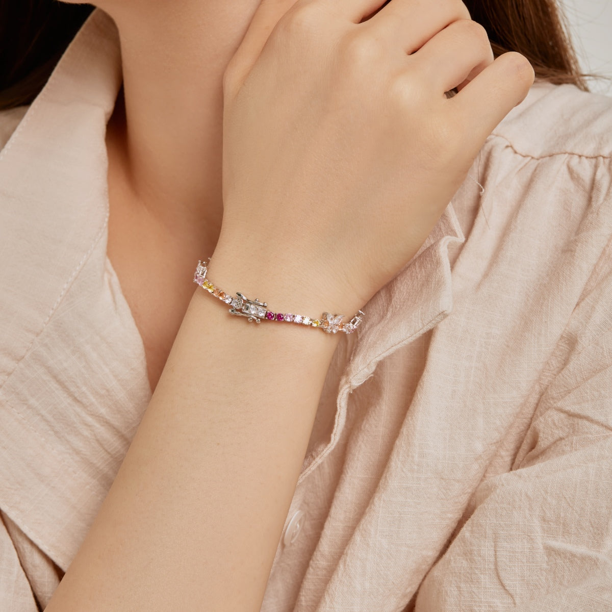Pomuse Ornate Colorful Butterfly Shape Round Cut Daily Bracelet