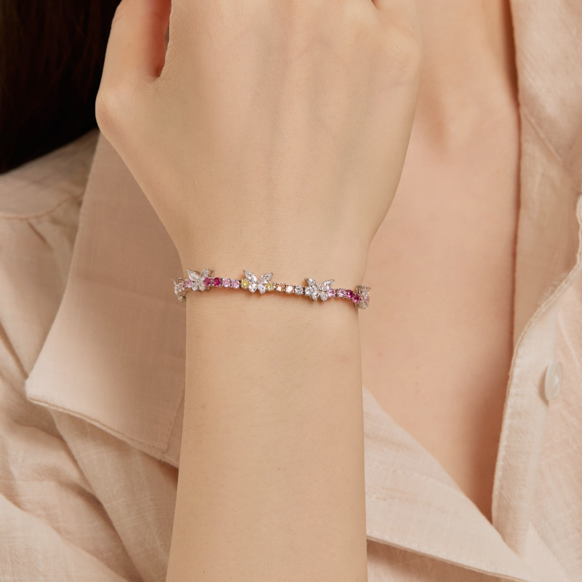 Pomuse Ornate Colorful Butterfly Shape Round Cut Daily Bracelet