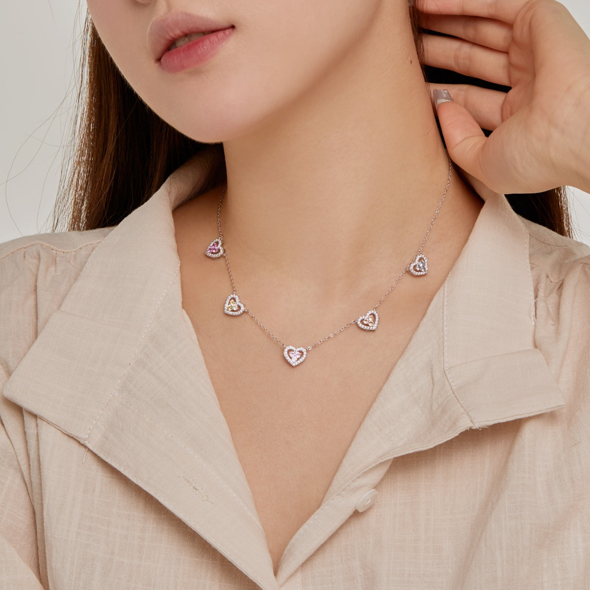 Pomuse Sparkling Five Heart Necklace