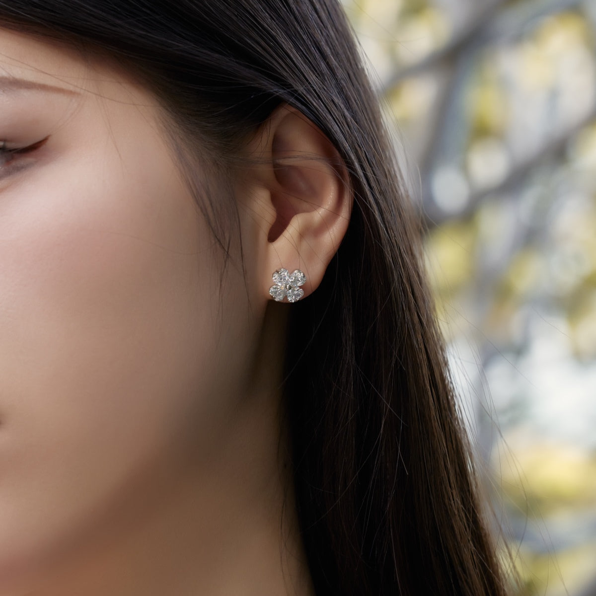 Pomuse Four-Leaf Clover Ball Earrings