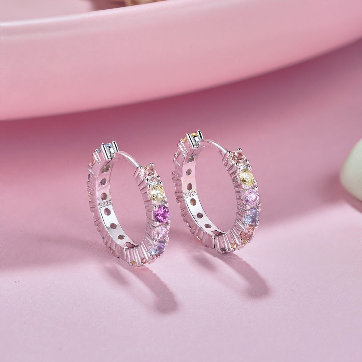 Pomuse Radiant Colorful Round Cut Earrings