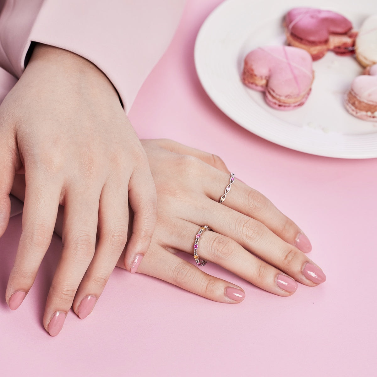Pomuse Sparkling Colorful Round Cut Tennis Ring