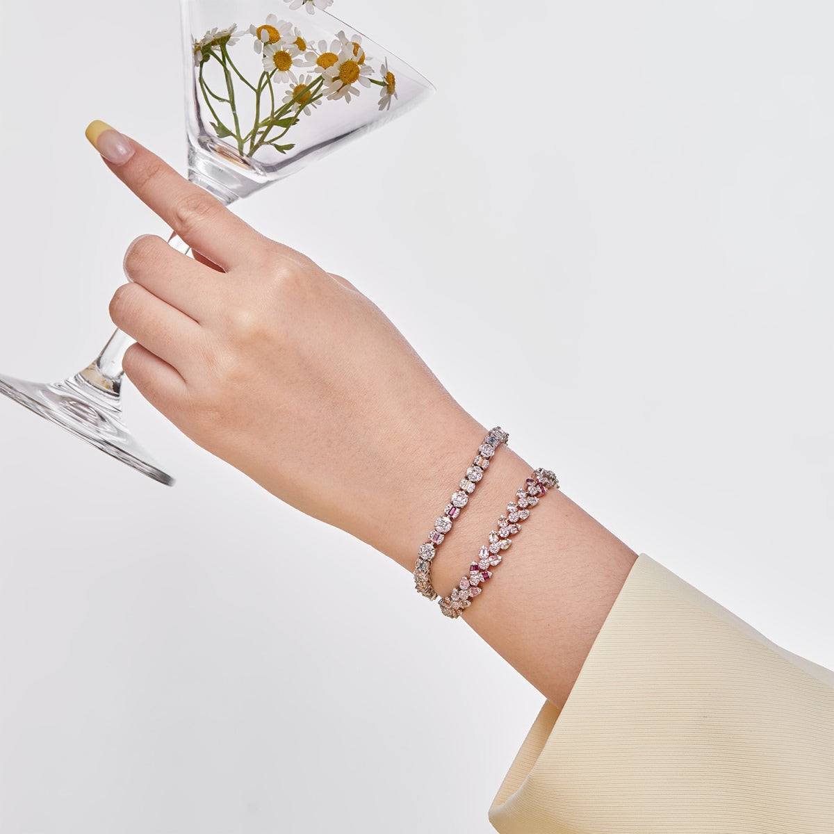 Pomuse Dazzling Radiant Multi Cut Daily Bracelet