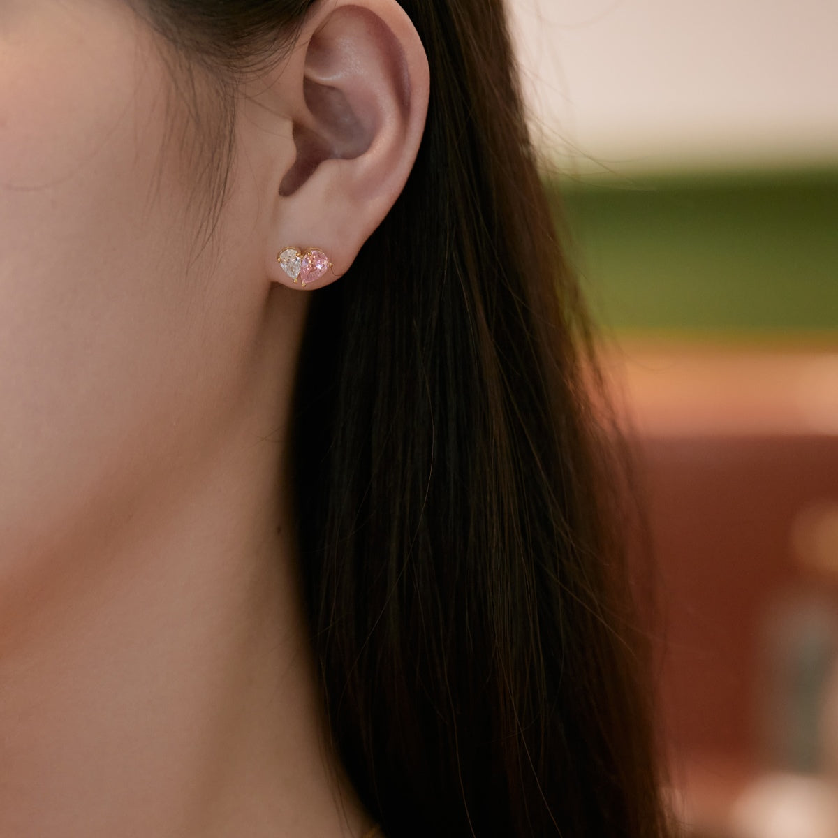 Pomuse Dazzling Elegant Heart Cut Lover Earrings