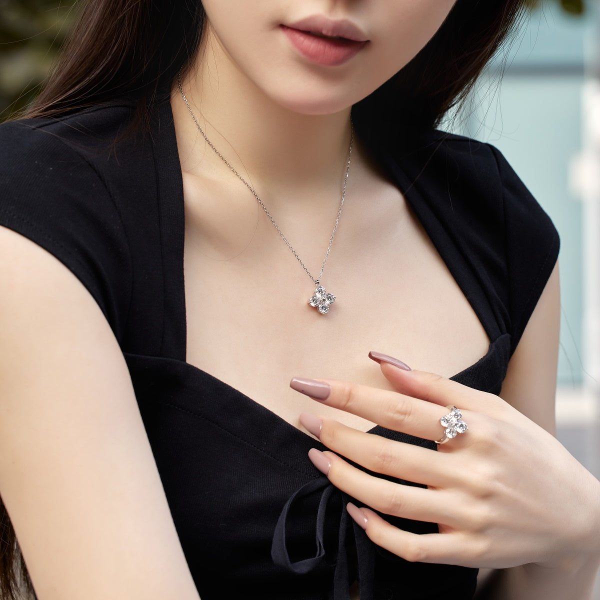 Pomuse Four-Leaf Clover And Eight-Pointed Star Necklace
