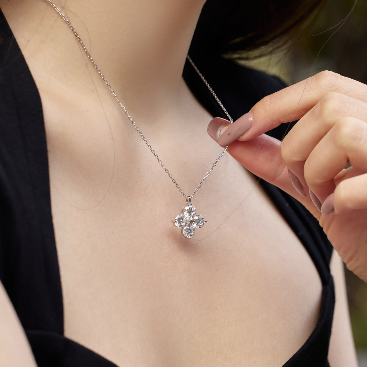 Pomuse Four-Leaf Clover And Eight-Pointed Star Necklace