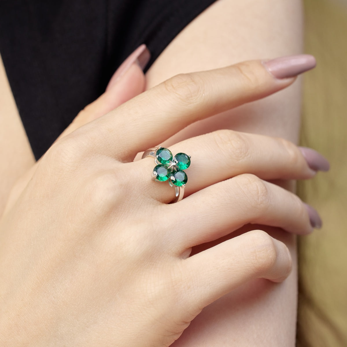Pomuse Four-Leaf Clover Eight-Pointed Star Ring