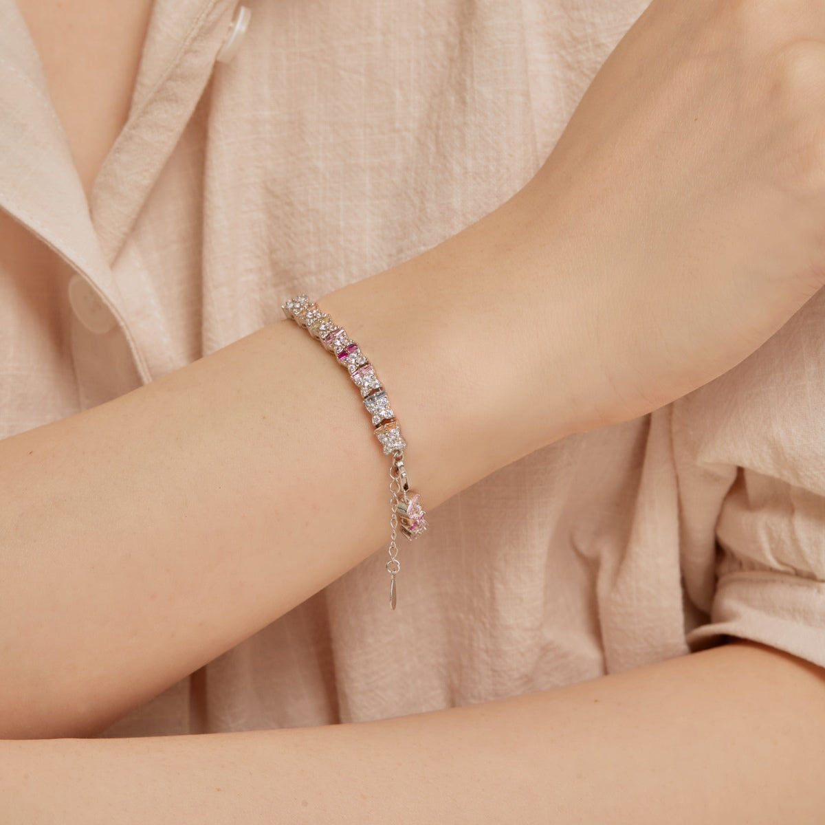 Pomuse Unique Colorful Flower Shape Daily Bracelet